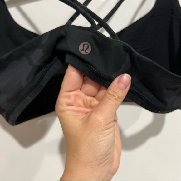 Lululemon Free To Be Bra
Formation Camo Deep Coal Multi - Picture 6 of 8